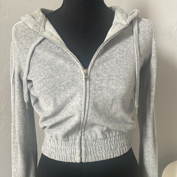 Garage Soft Grey Cropped Hoodie - Picture 2 of 9